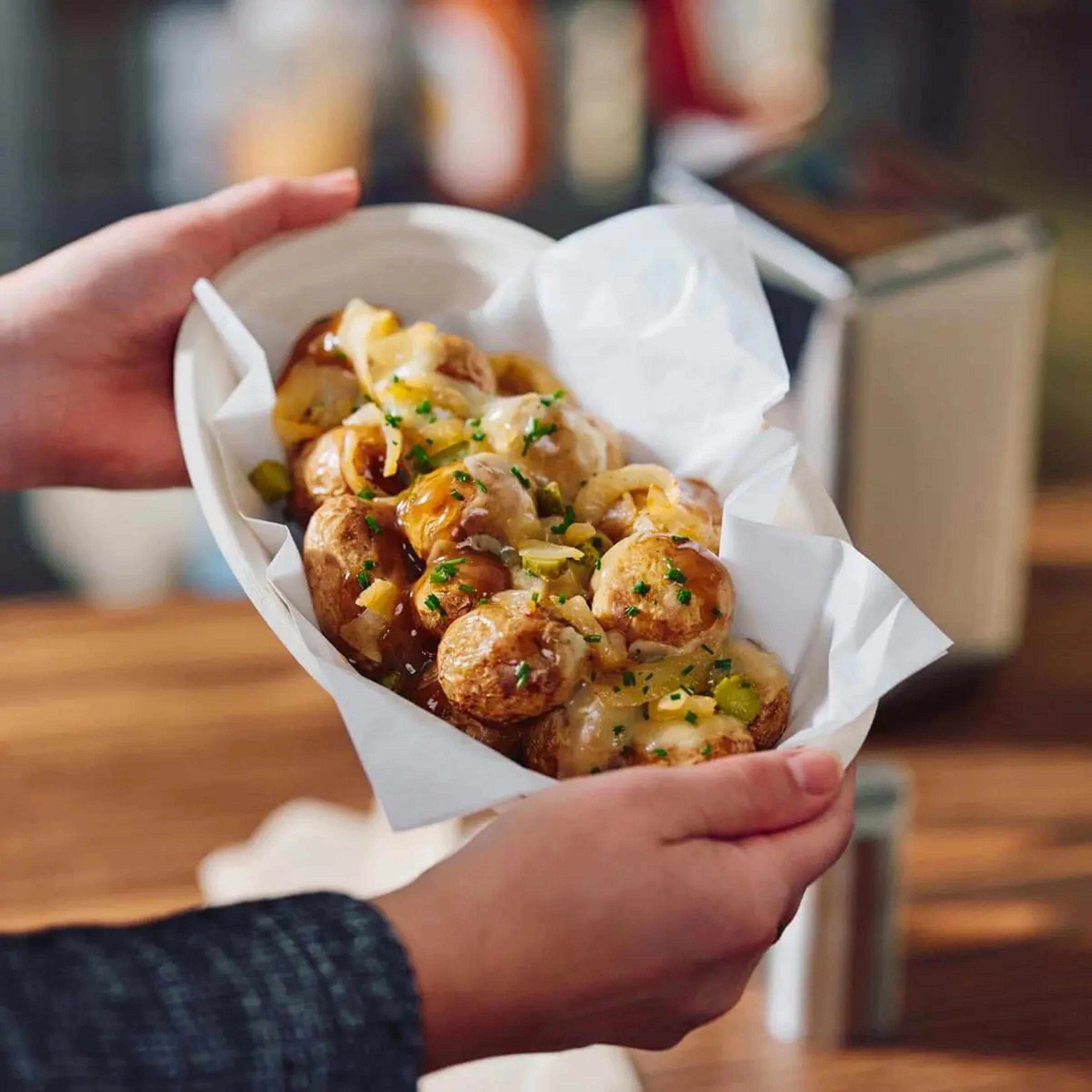 Baby Bakers™ and Caramelized-Style Onion Poutine